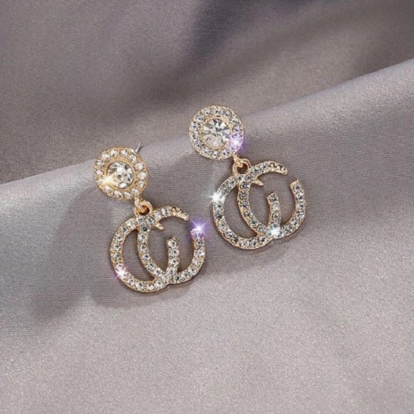 Double C Sparkling Crystal Stud Earrings Women Girl Sweet Jewelry - Picture 2 of 2
